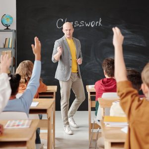 Gestione dei gruppi: teorie e tecniche specifiche per insegnanti